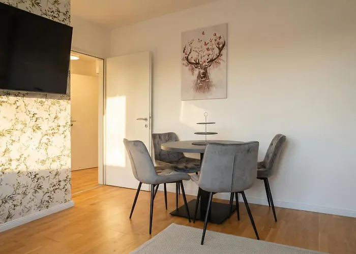 Apartment Bright 1br With Living & Balcony Vienna